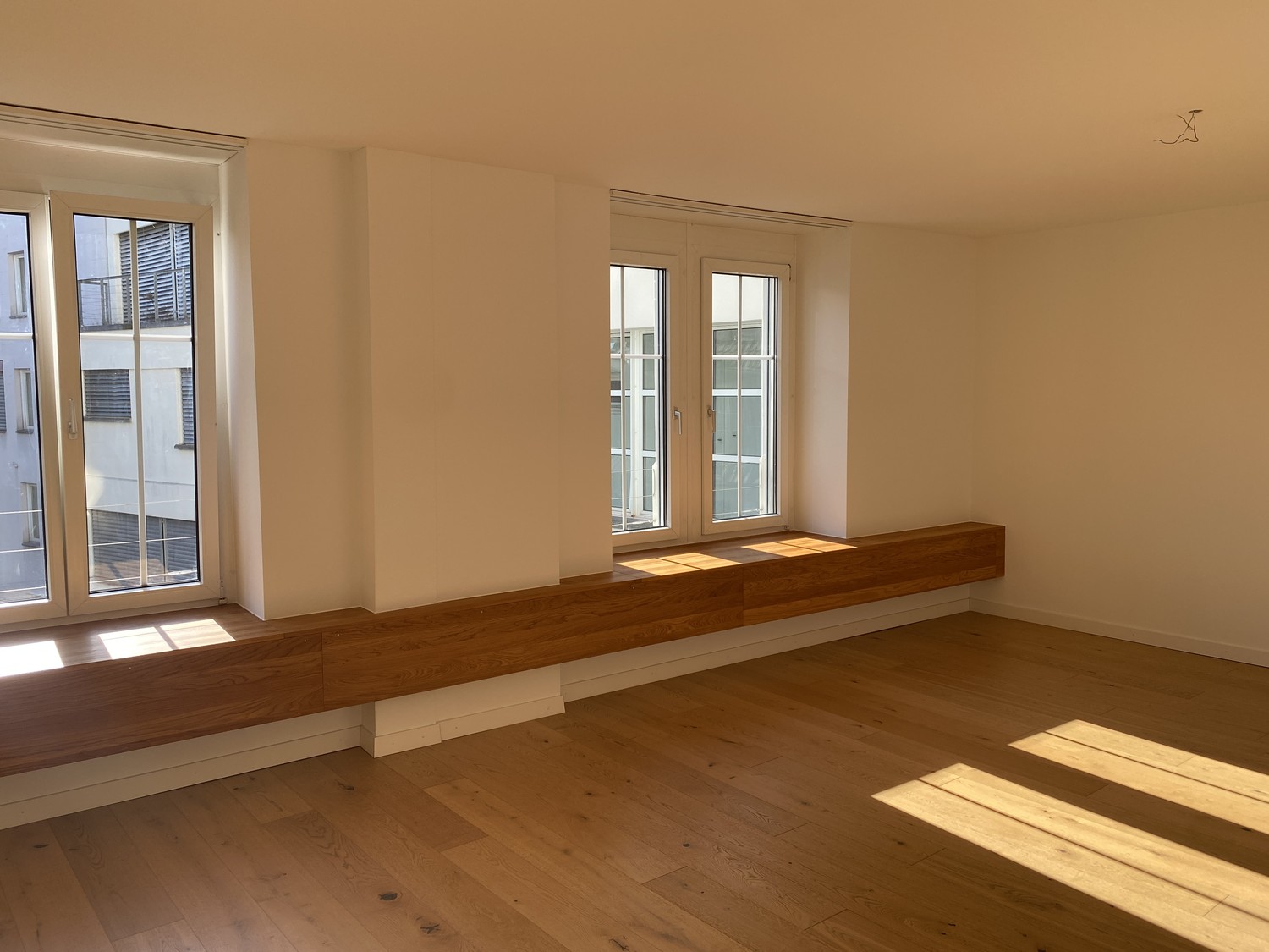 30m² commercial