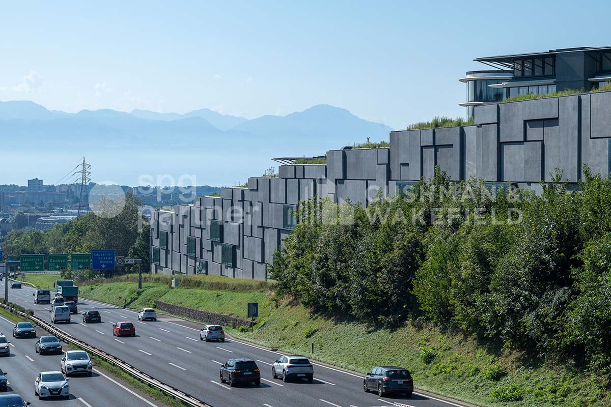 1326m² Büro