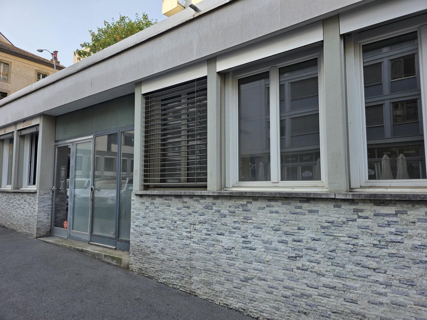 110m² Büro, Foto 1 von 10
