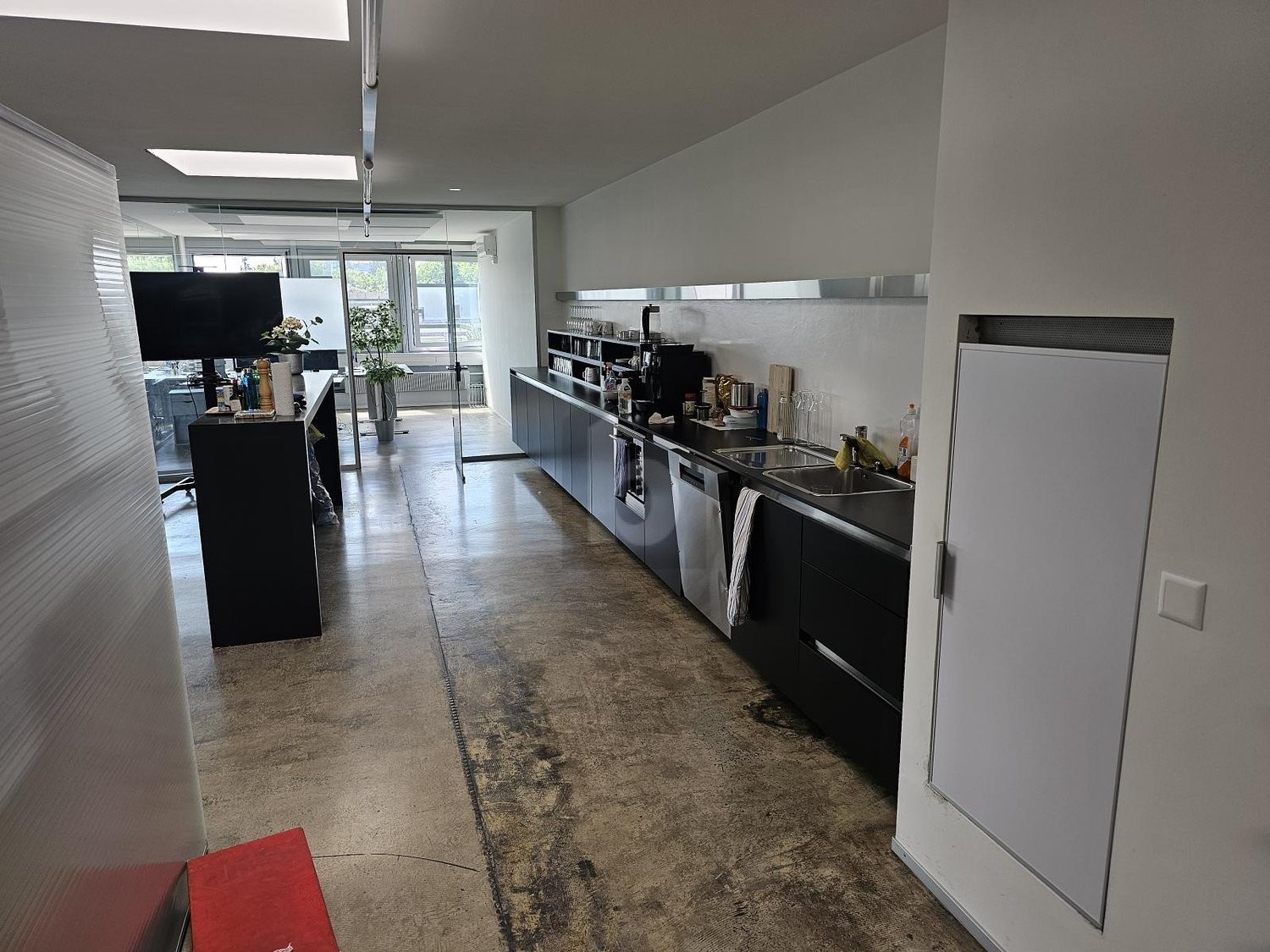 322m² office