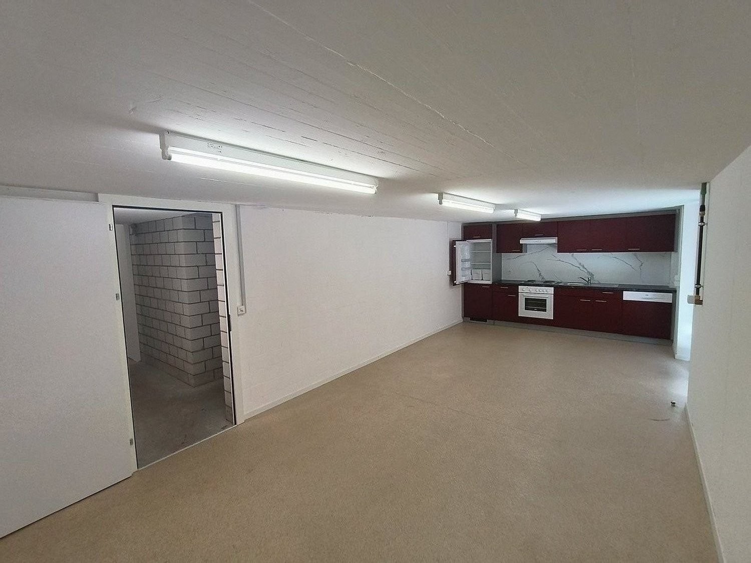 33m² commercial