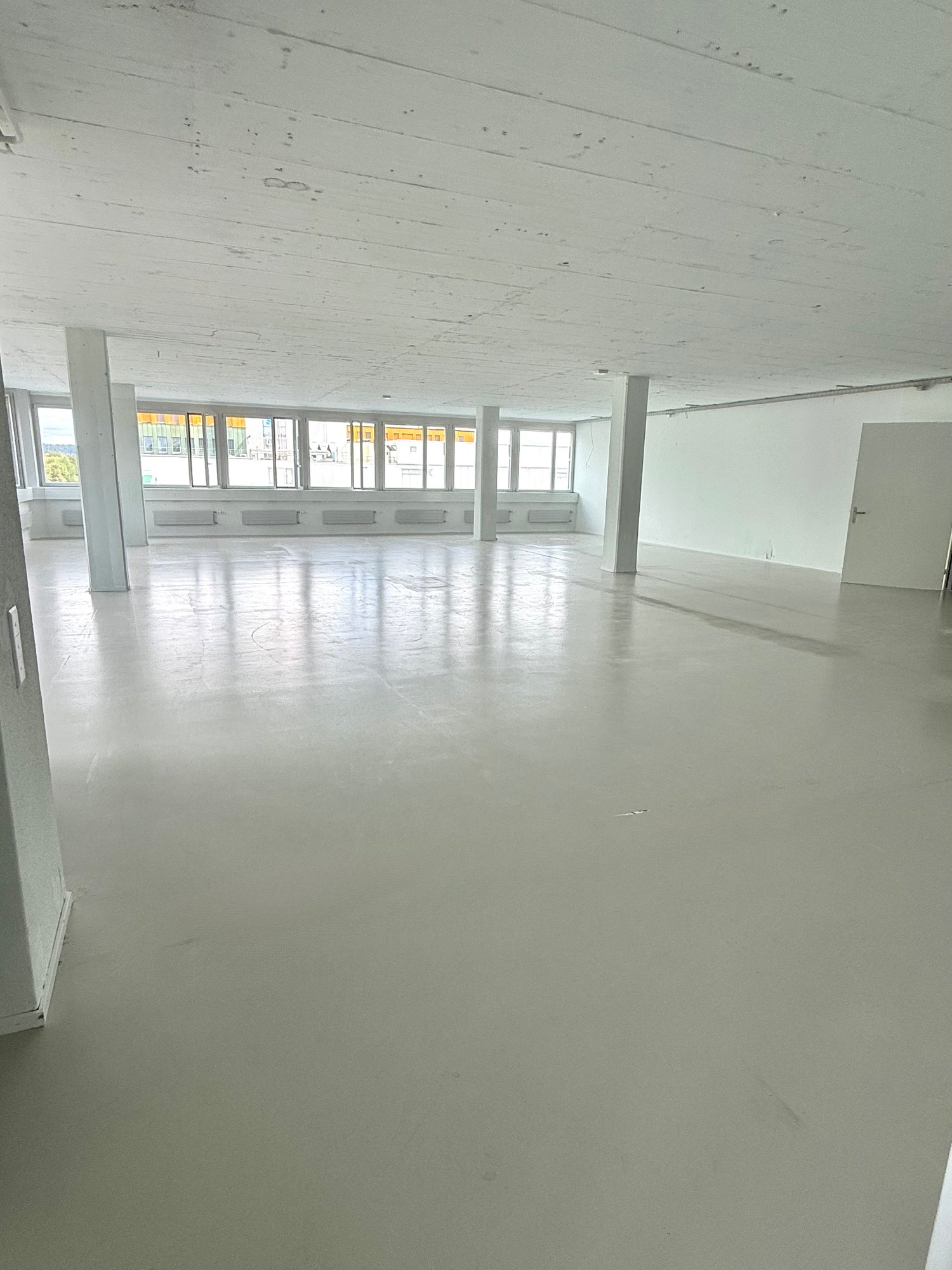 198m² industrial object