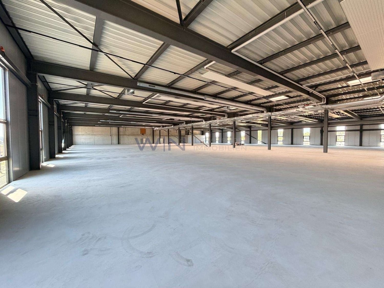 1200m² commerciale, foto 3 di 5