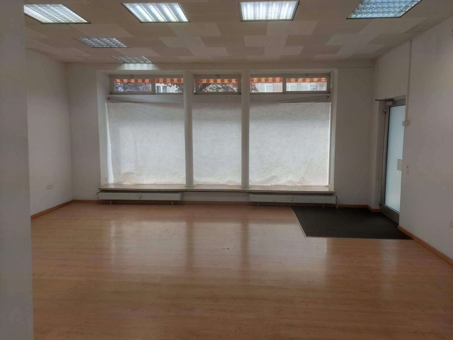 33m² commercial, Foto 2 von 6