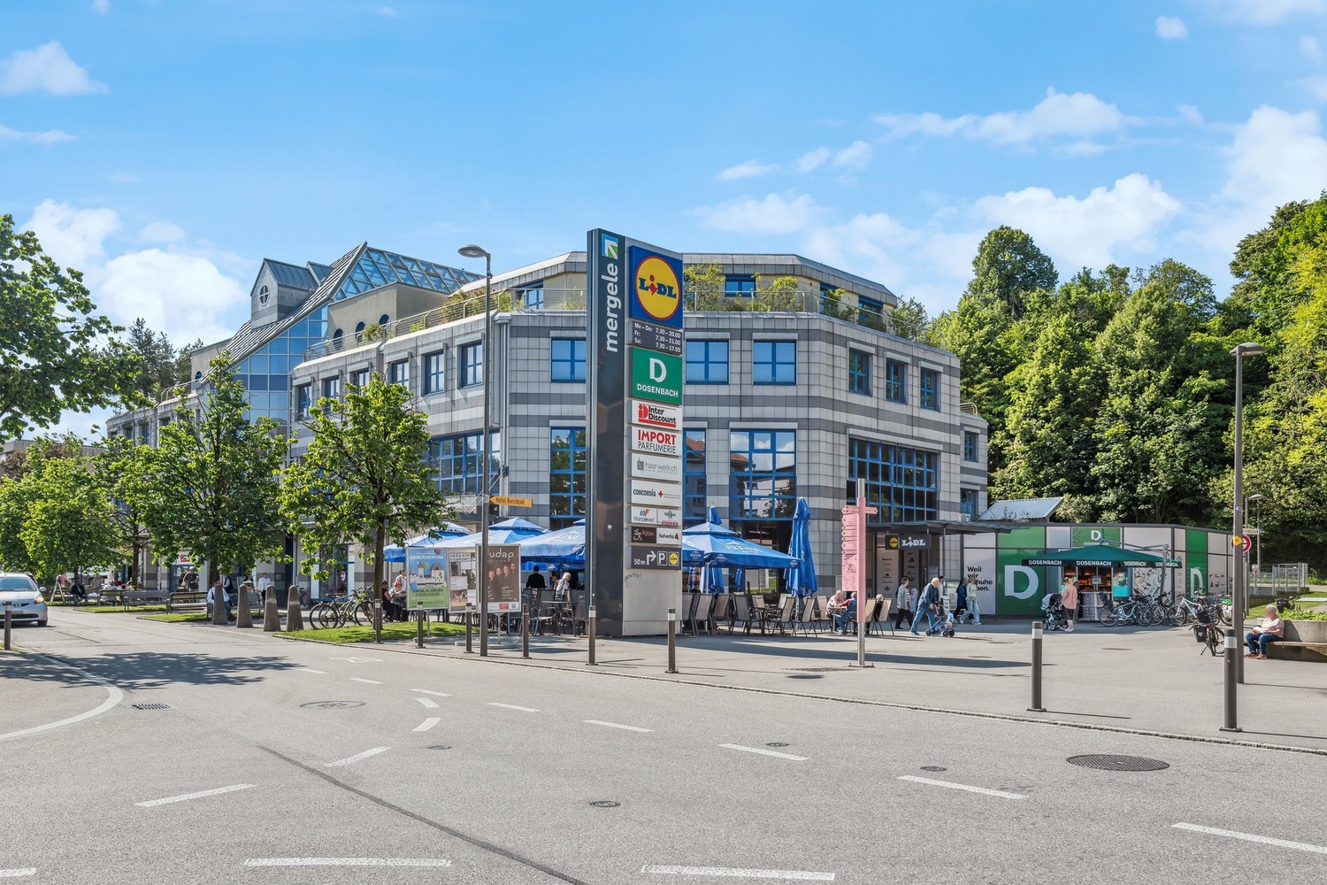 120m² shop