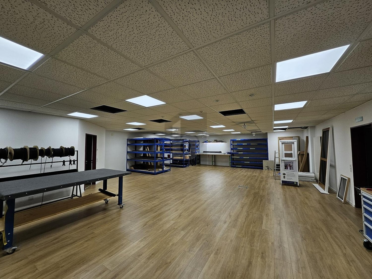 401m² office