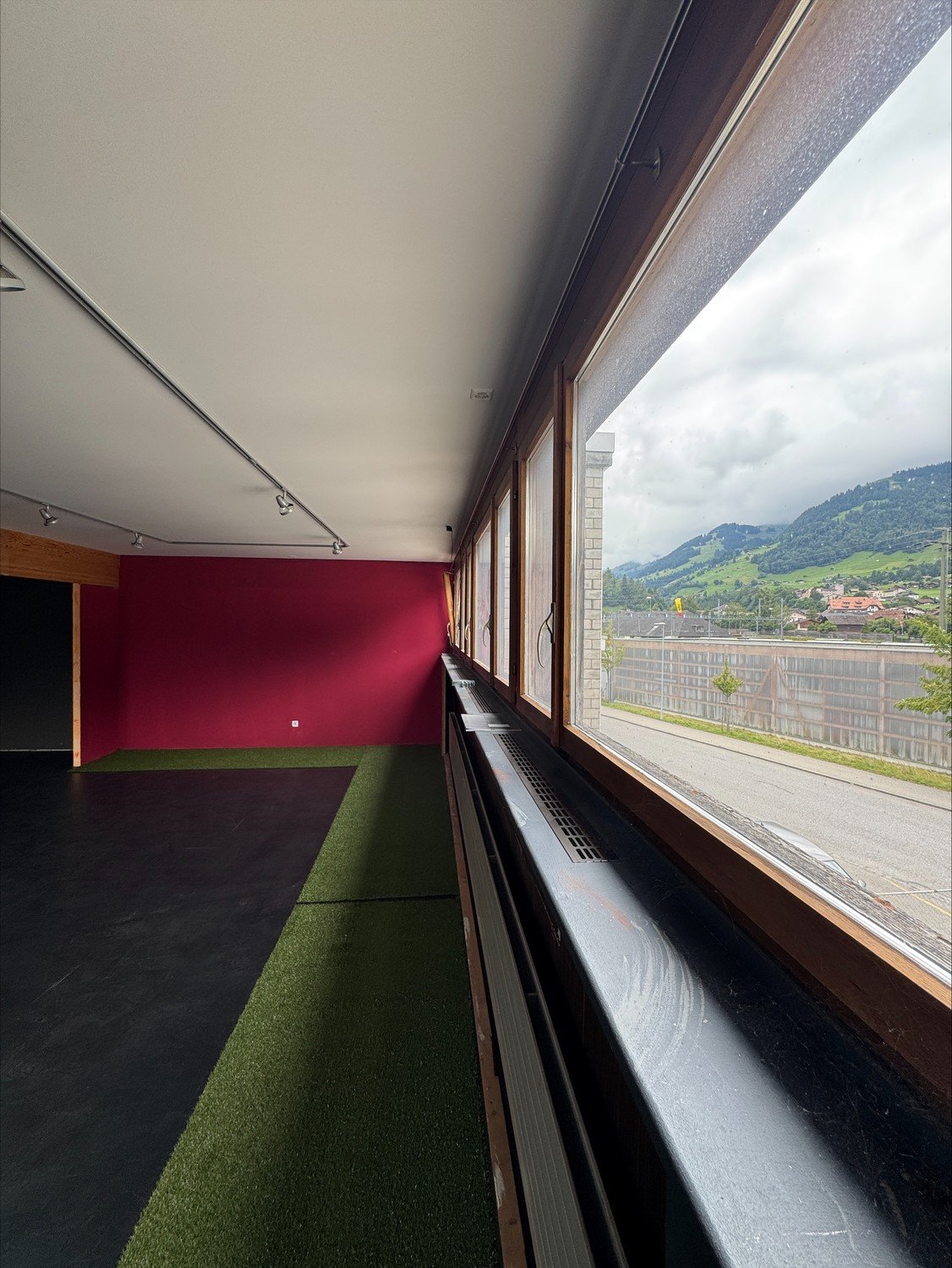 205m² commercial, photo 3 sur 4