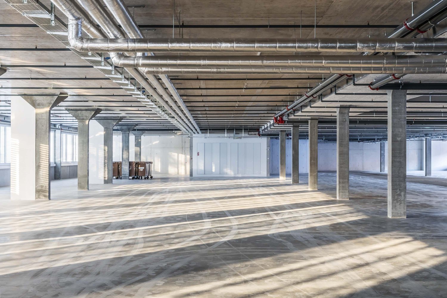 1600m² commercial