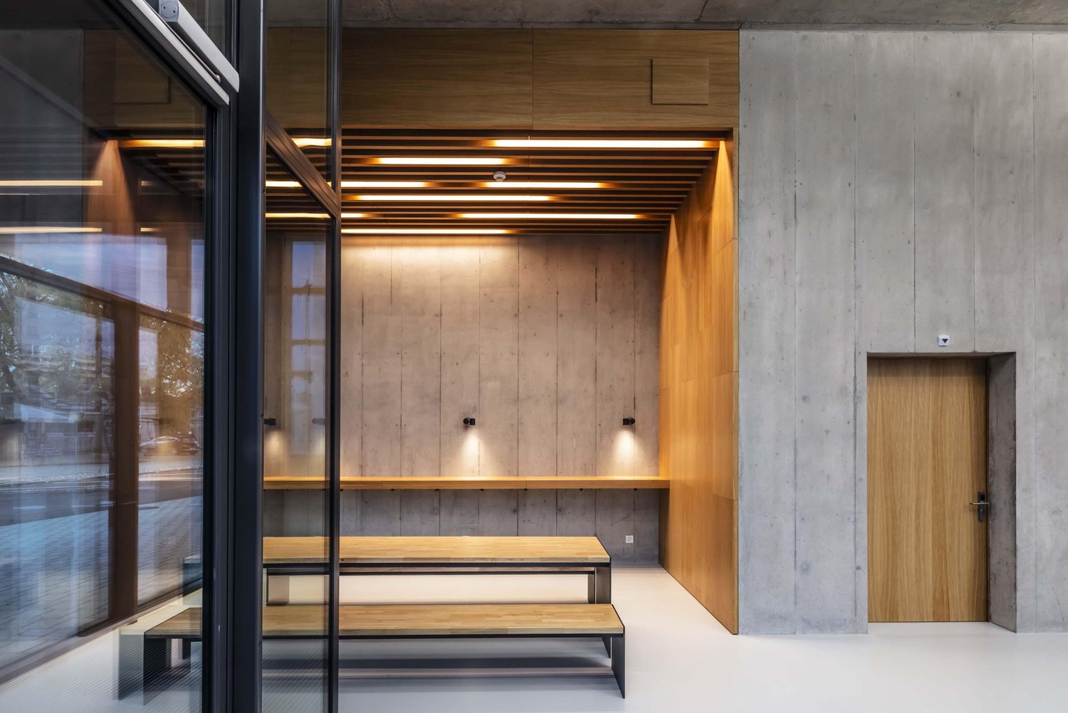 1600m² commercial