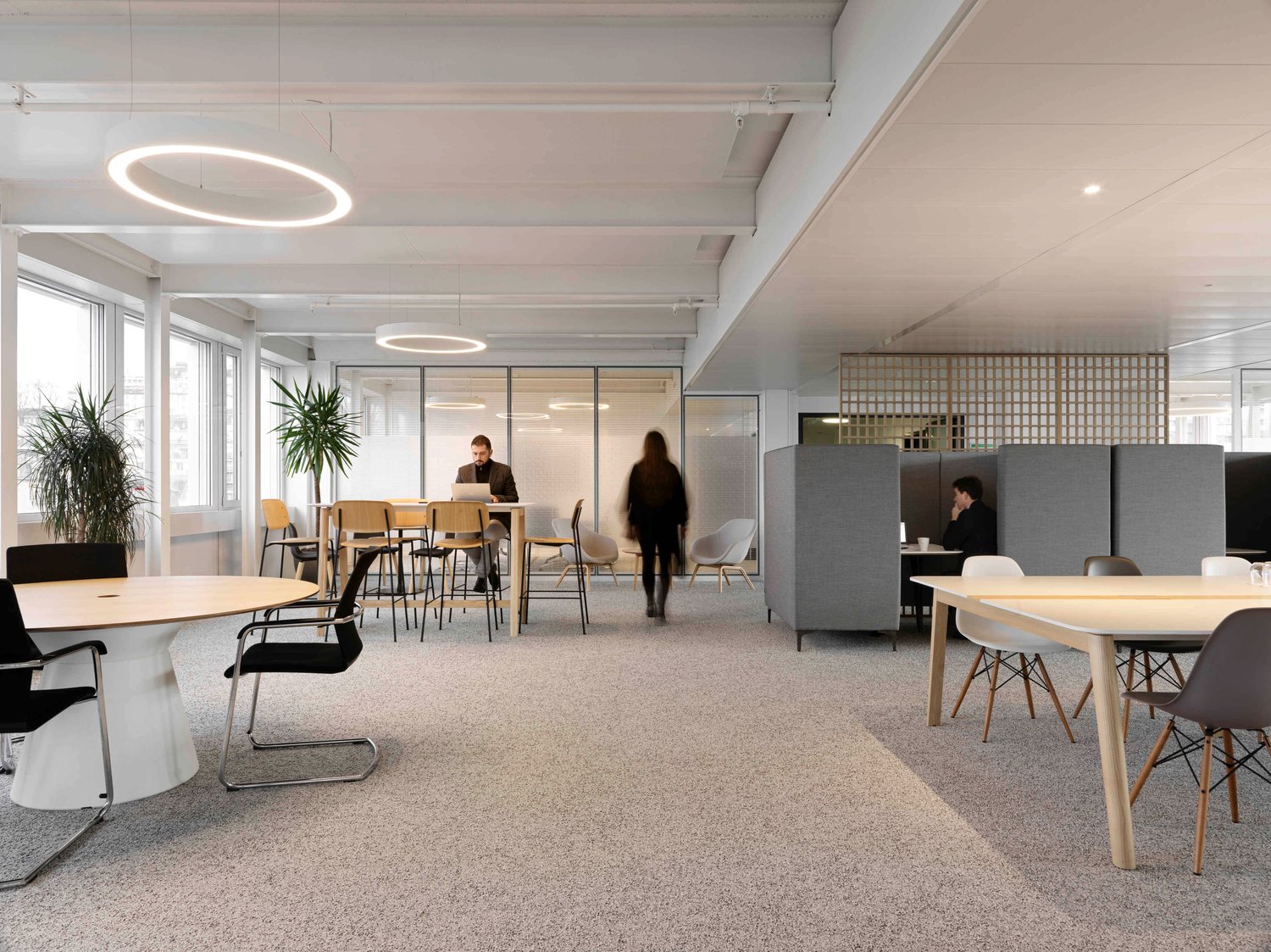 1294m² Büro