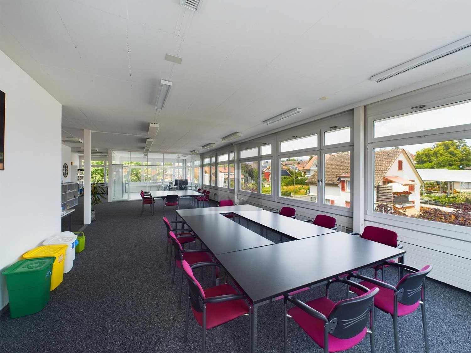 127m² office