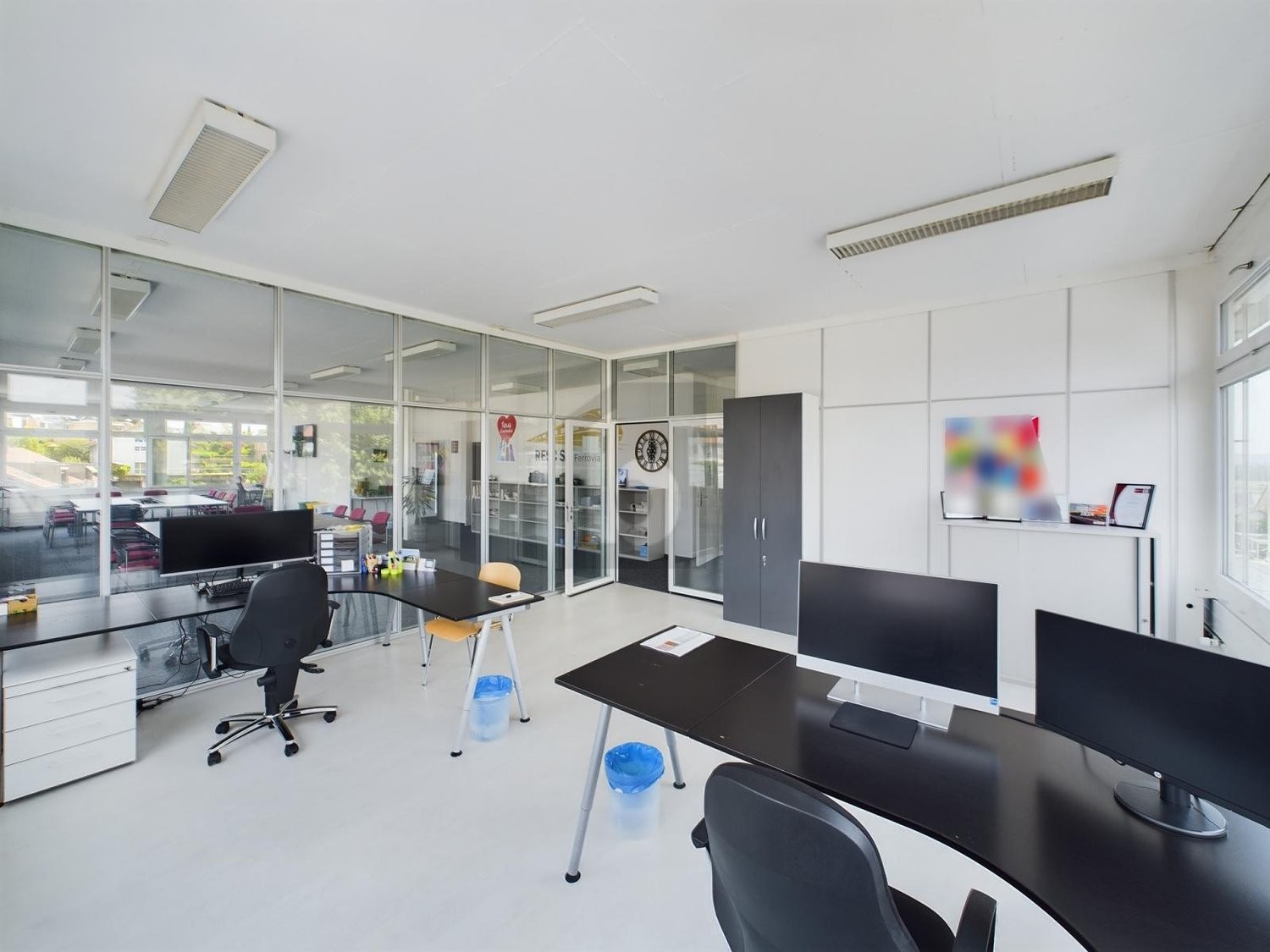 127m² office