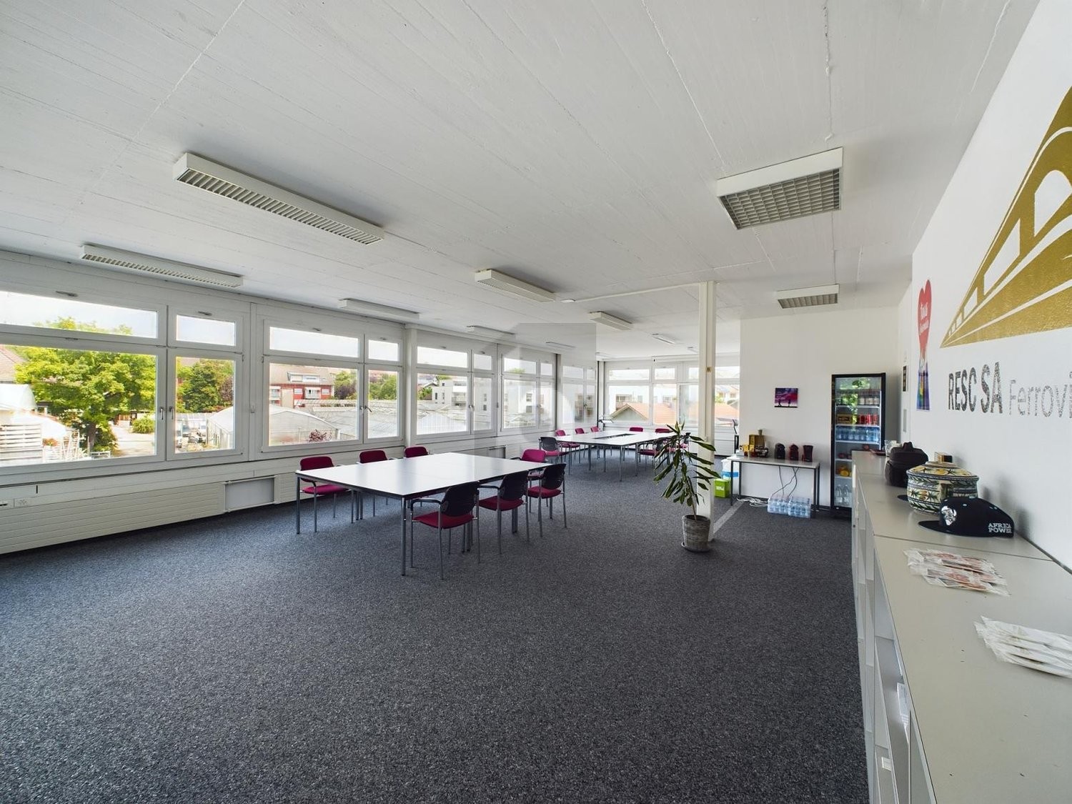 127m² office