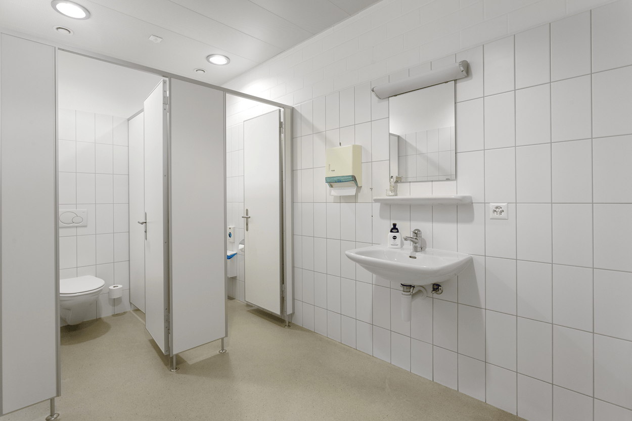1185m² office