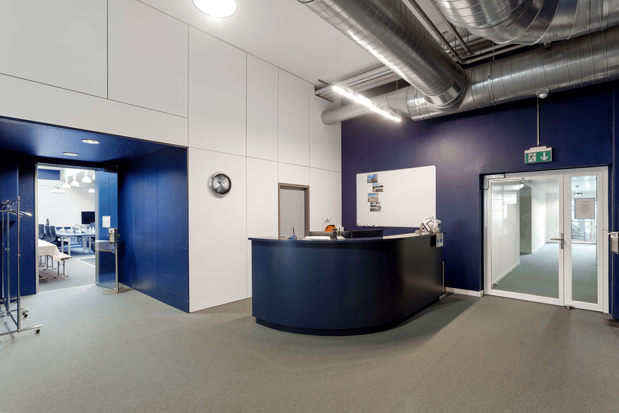 1185m² office