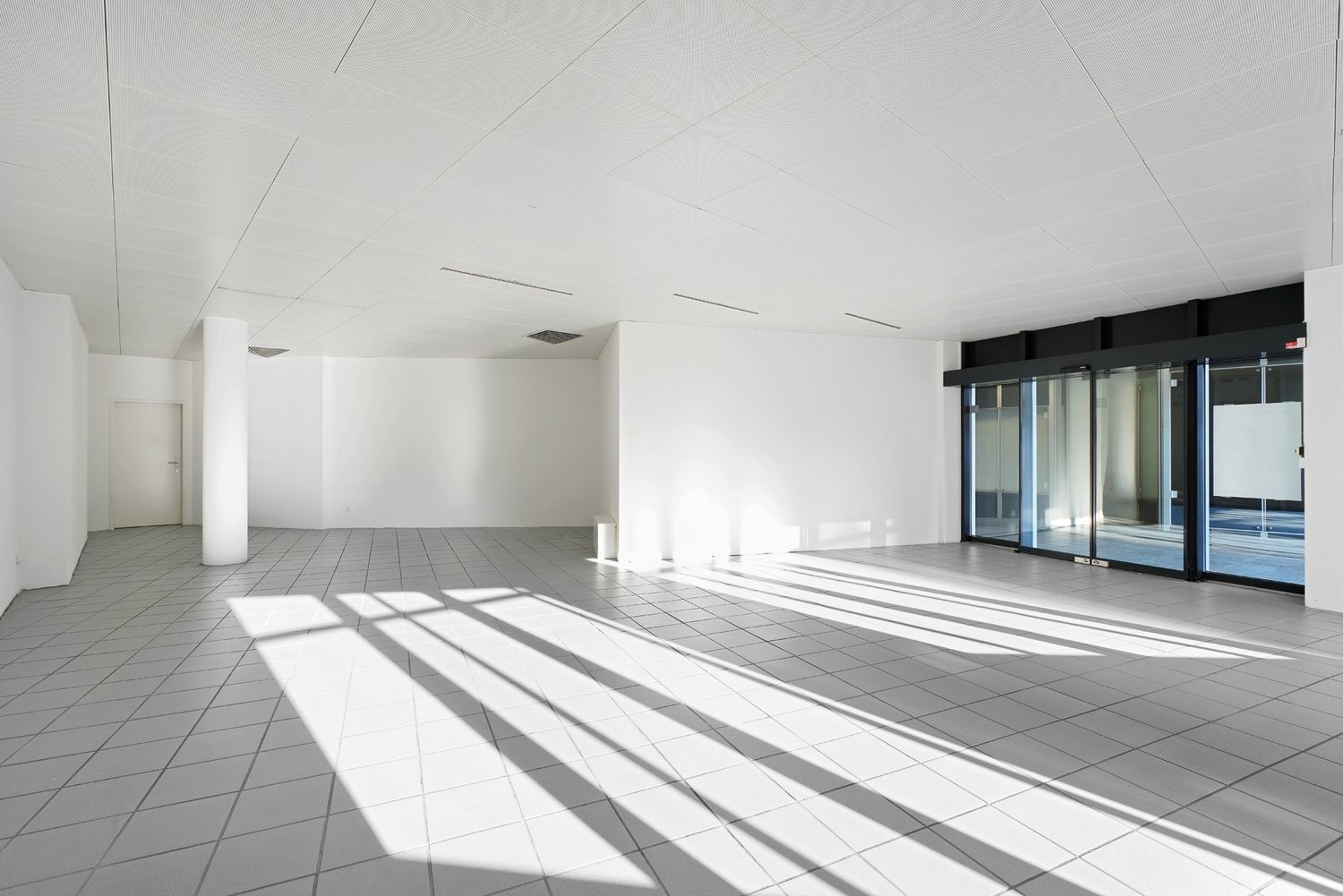 91m² shop, Foto 6 von 8