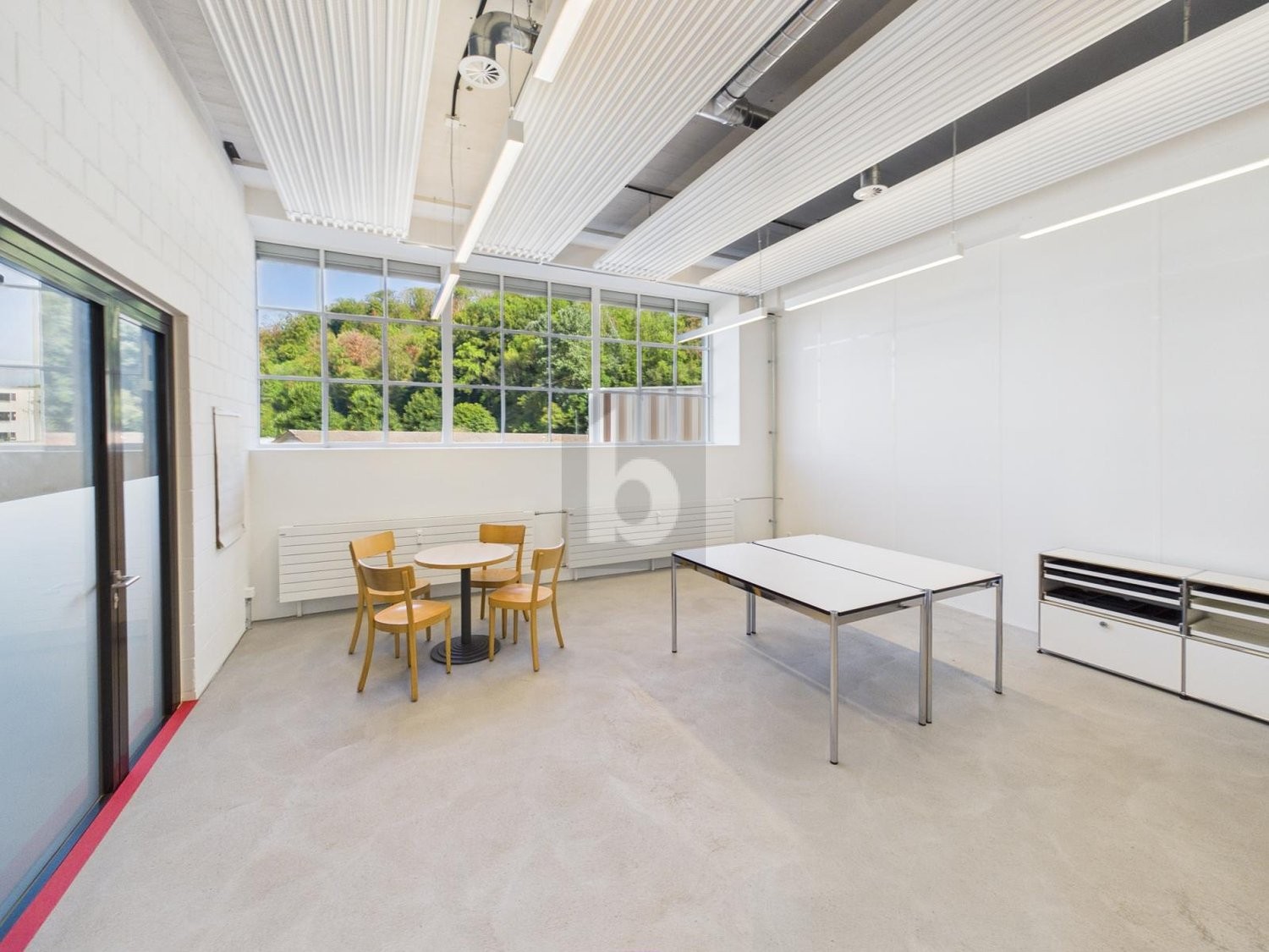 36m² office