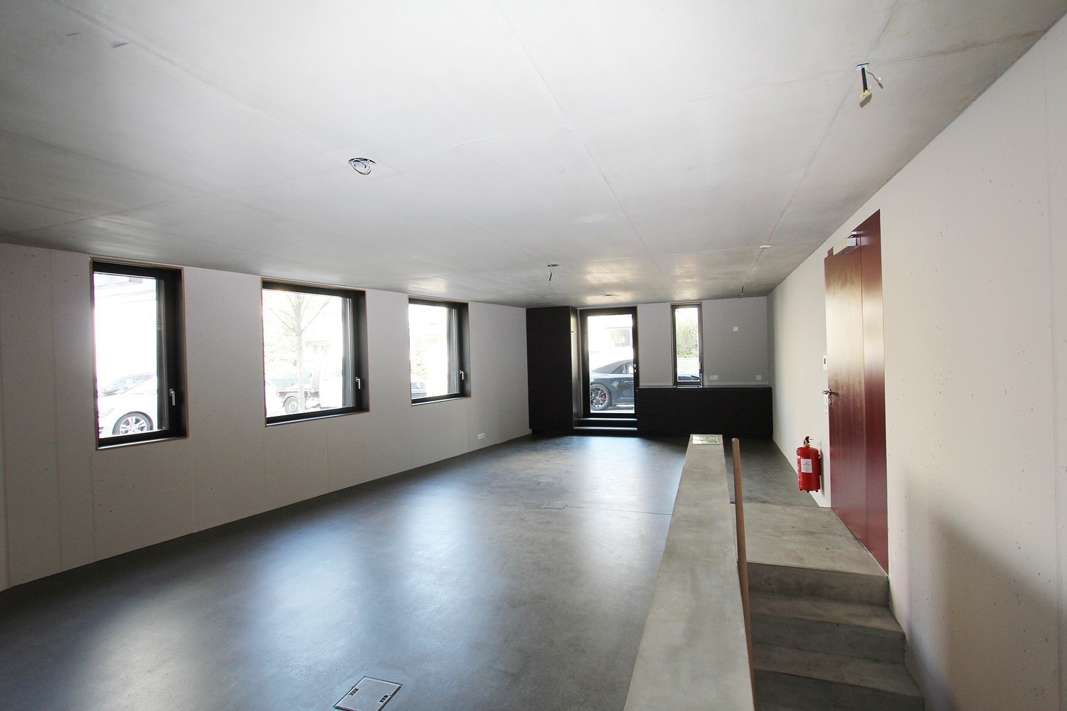 130m² commercial, Foto 1 von 7