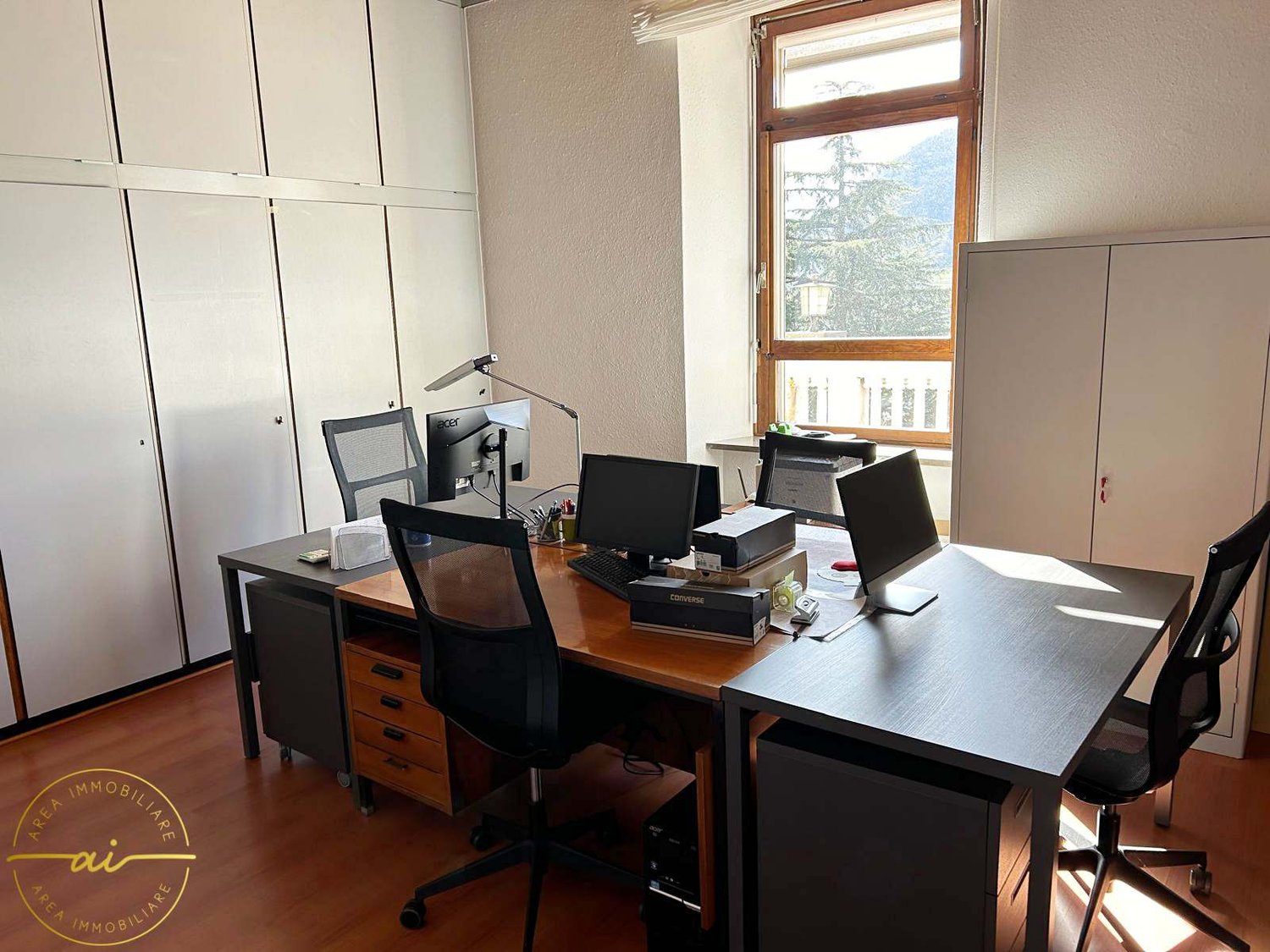 170m² Büro, Foto 1 von 5