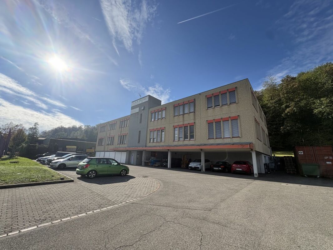 660m² commerciale, foto 8 di 10