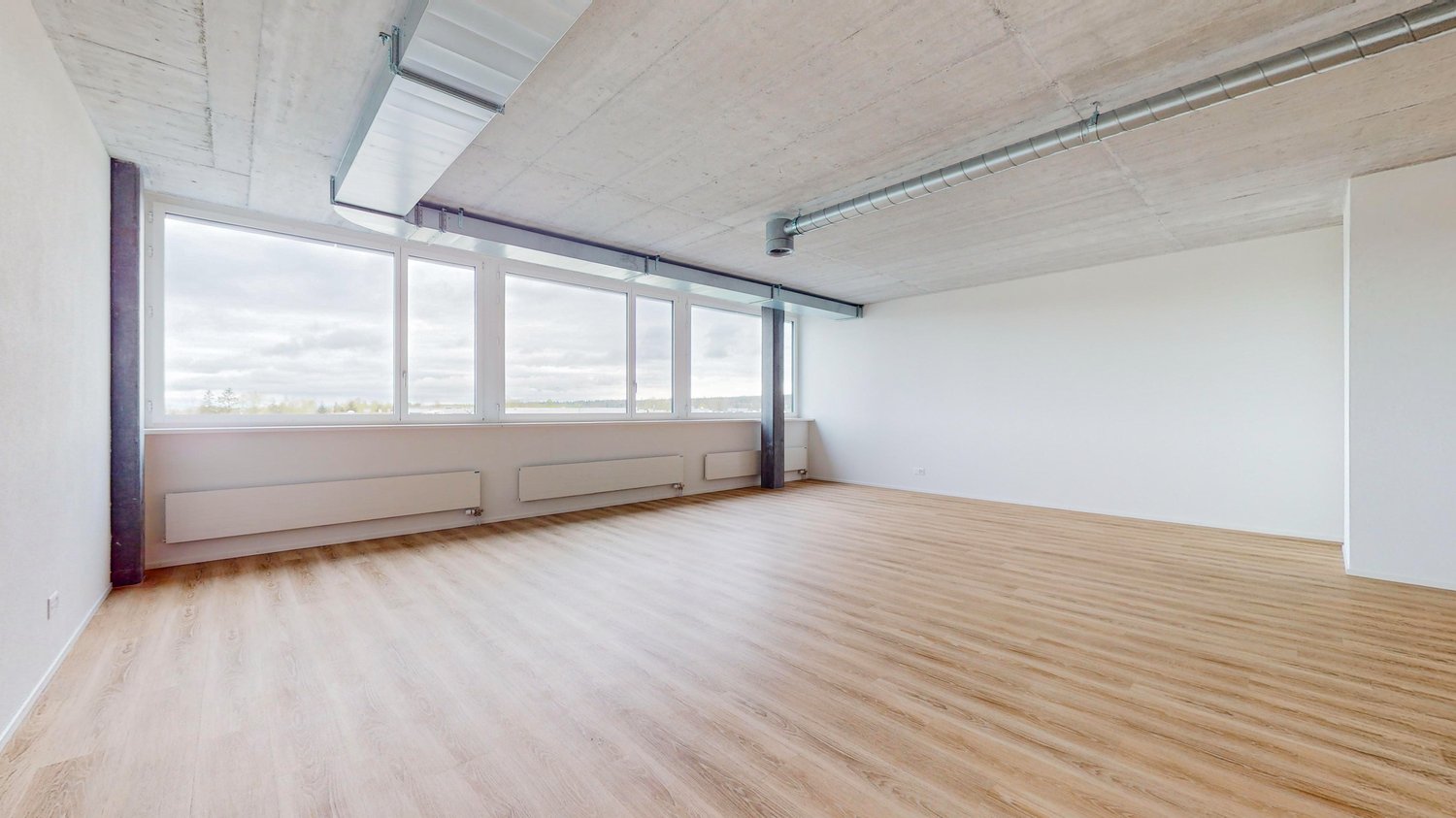 83m² office