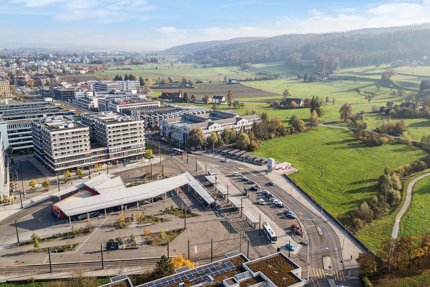950m² office