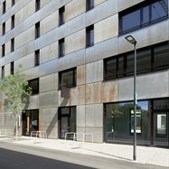117m² commercial