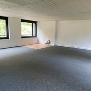 117m² commercial