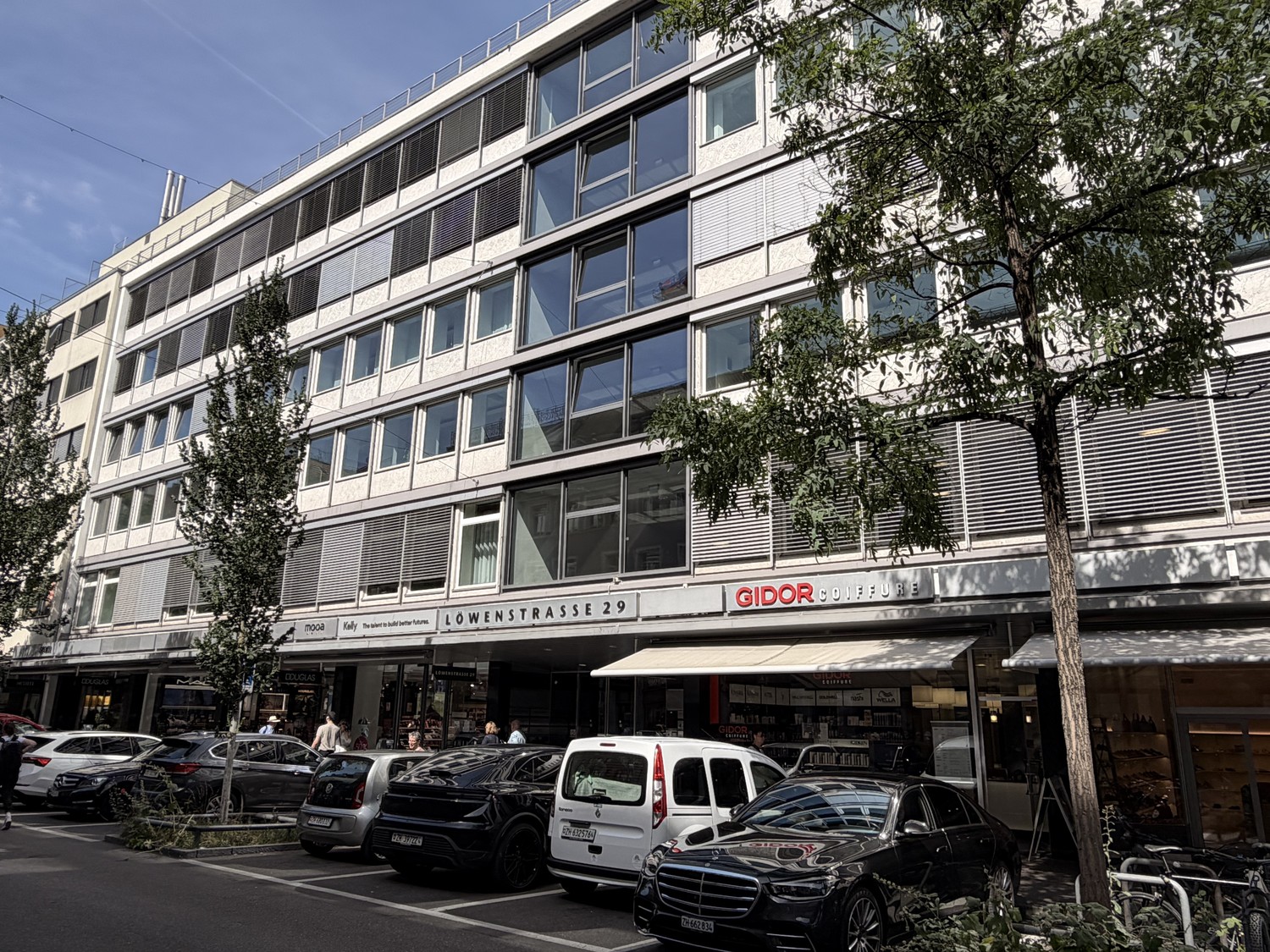 164m² office