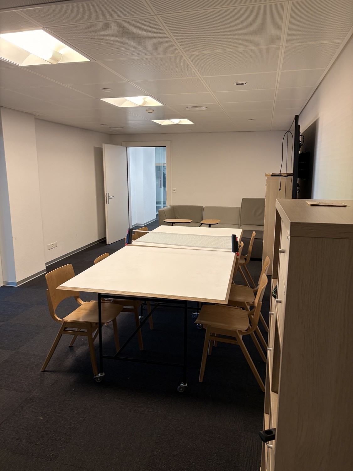 164m² office