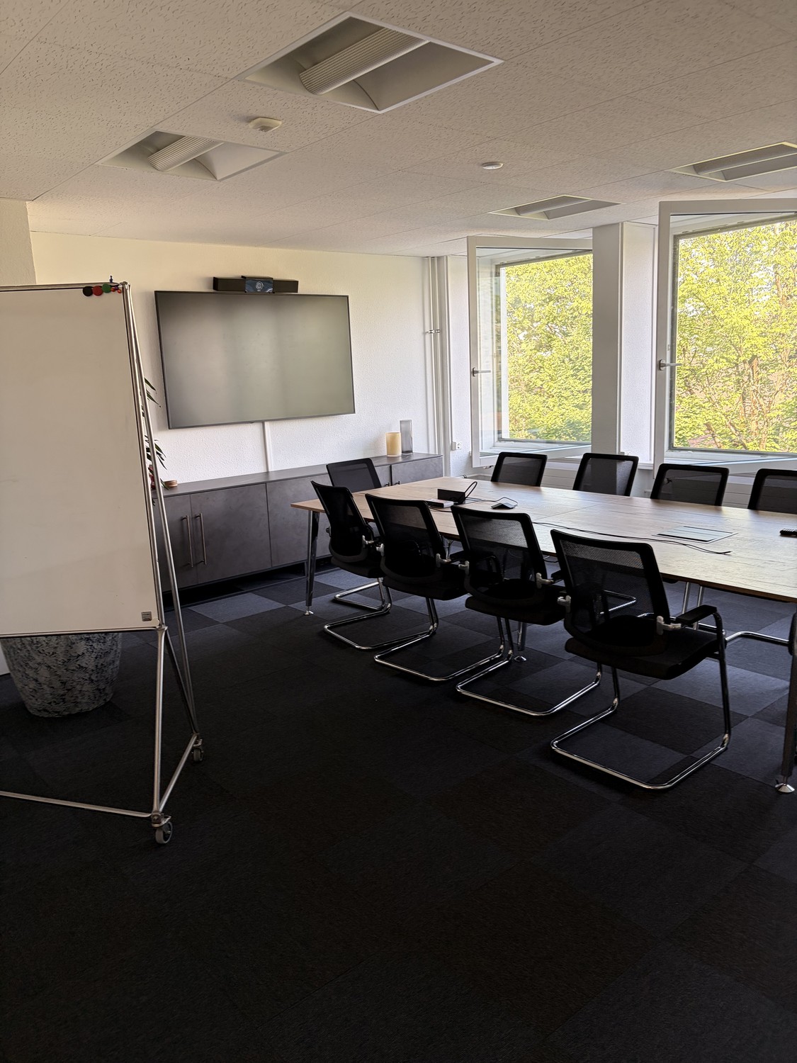 164m² office