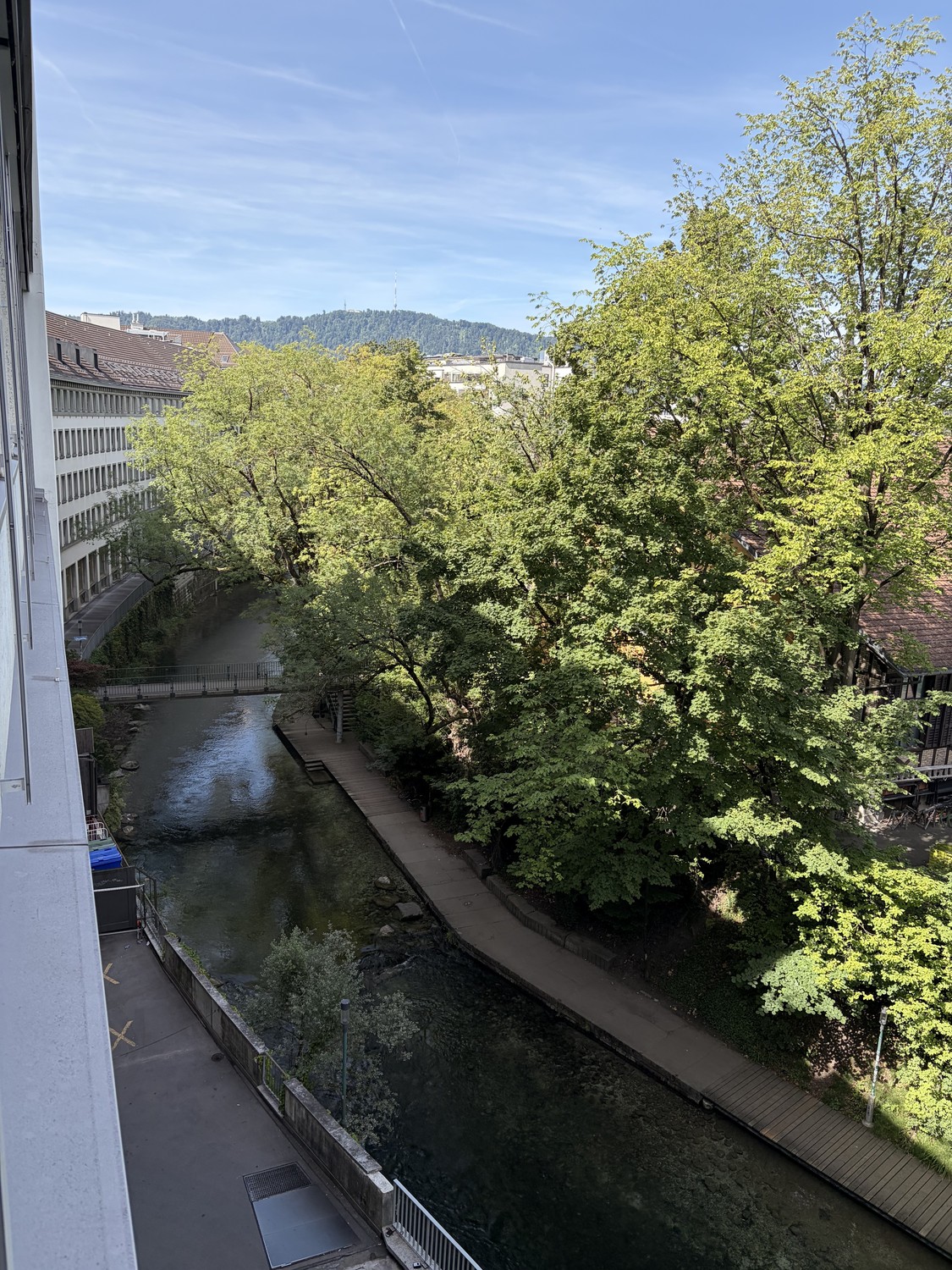 164m² office