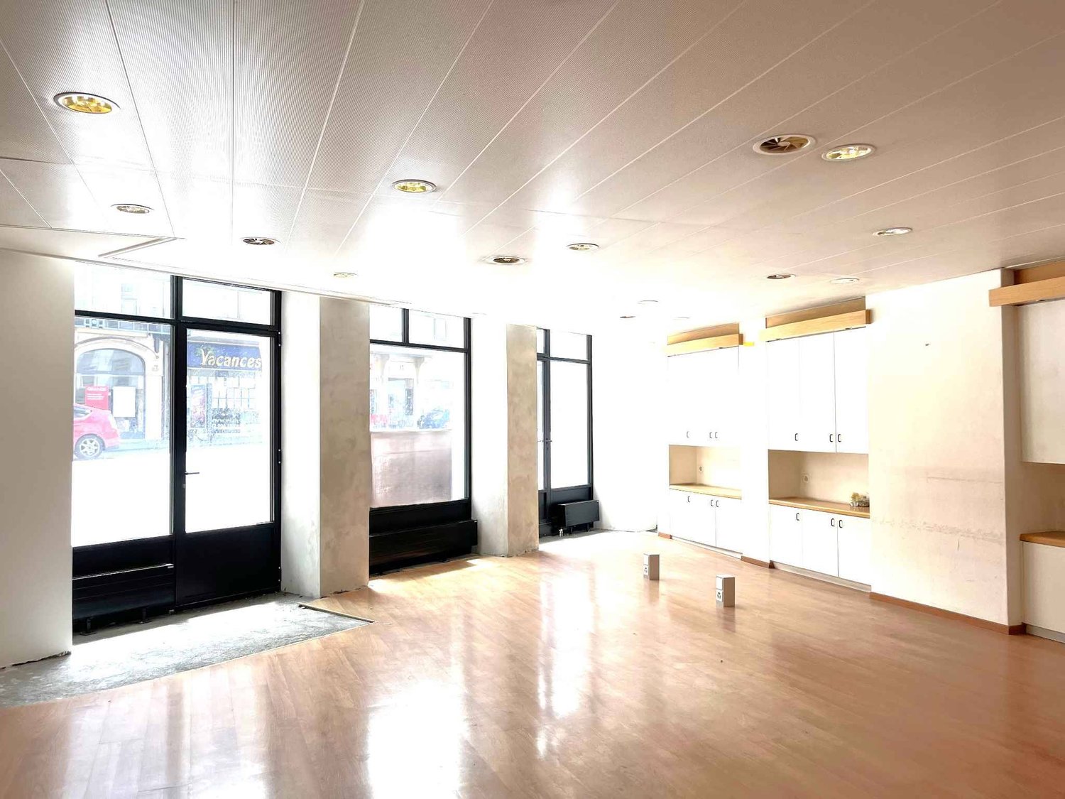 242m² Ladenlokalität, Foto 2 von 6