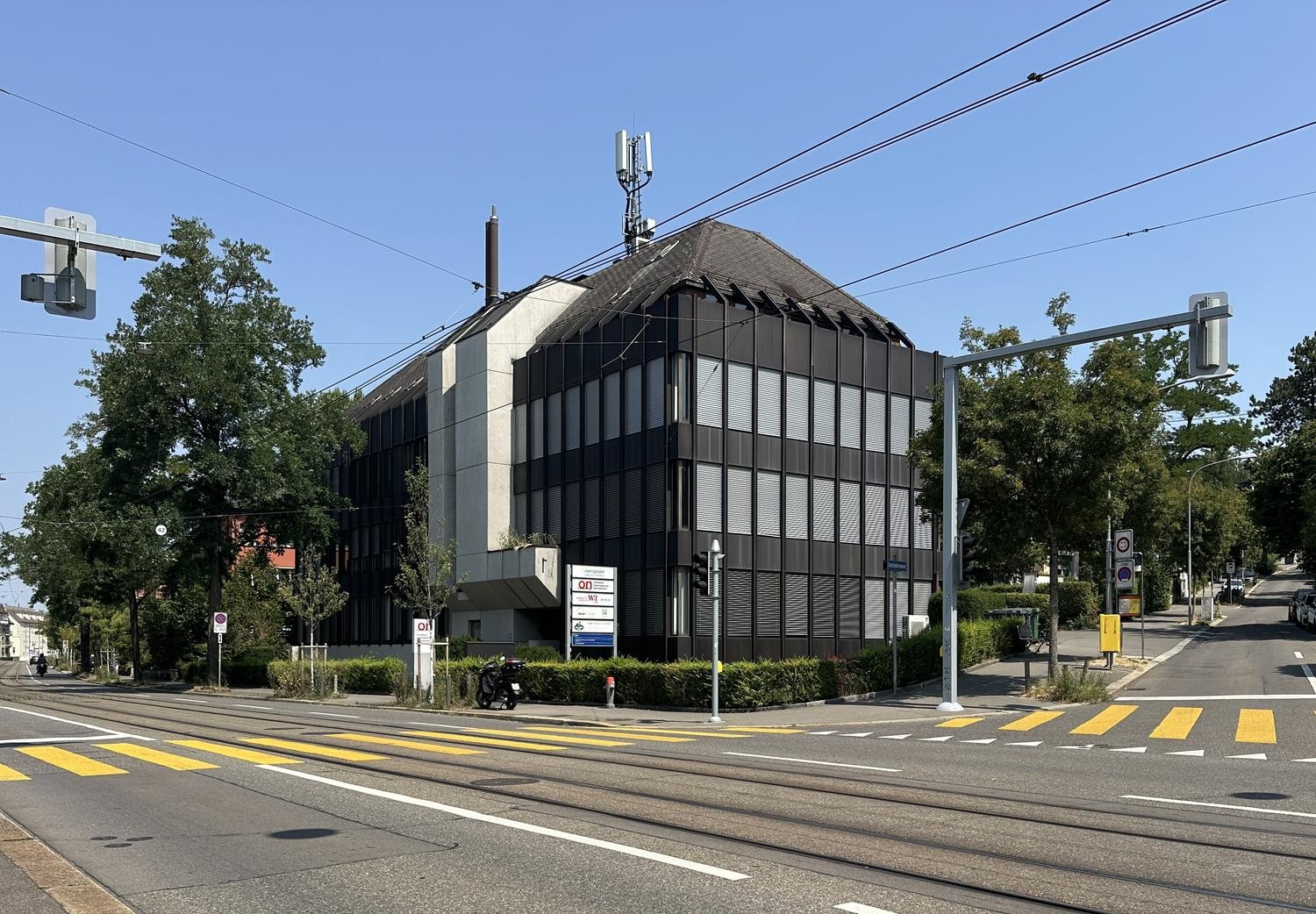 10m² commercial