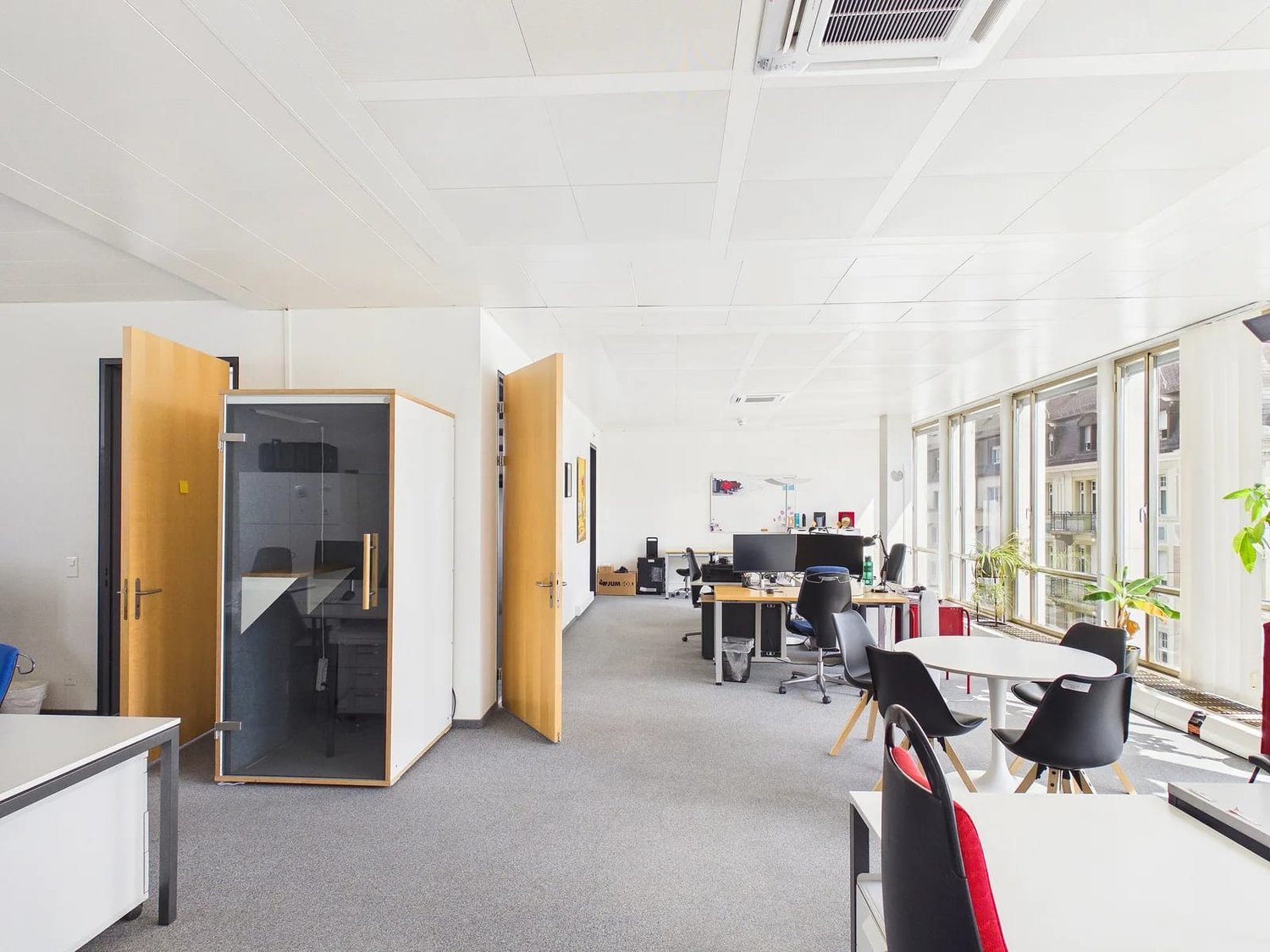 260m² ufficio, foto 4 di 10