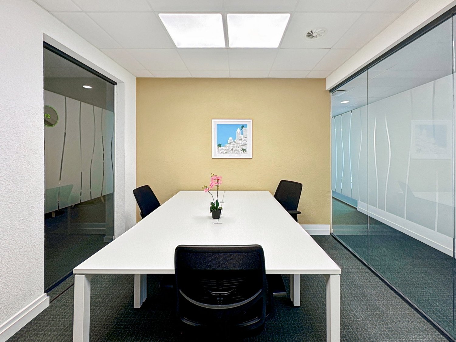 300m² office, photo 1 sur 10