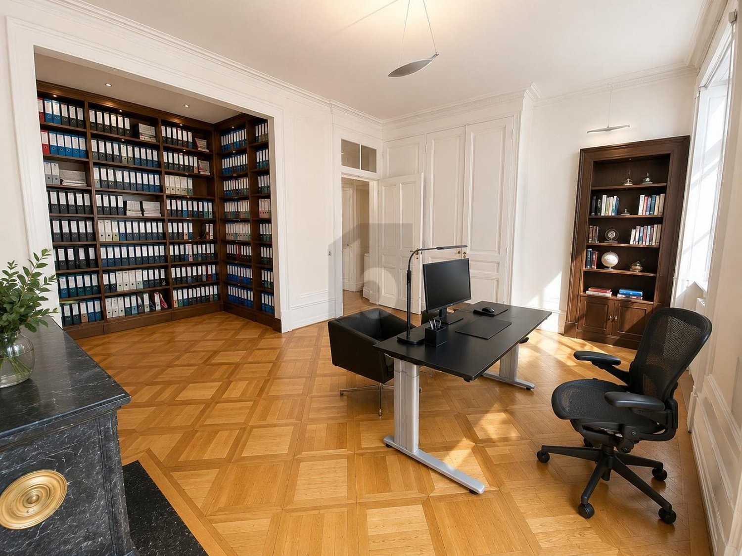 160m² Büro, Foto 3 von 4