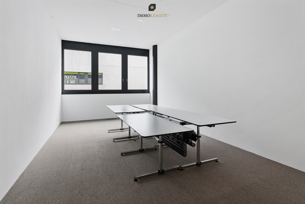 112m² office