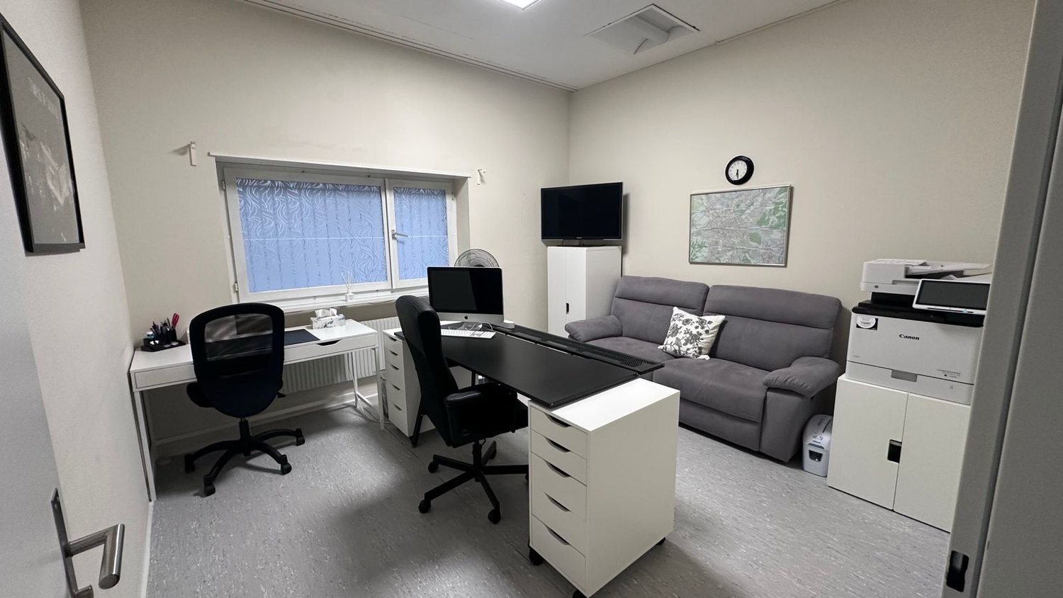 277m² shop