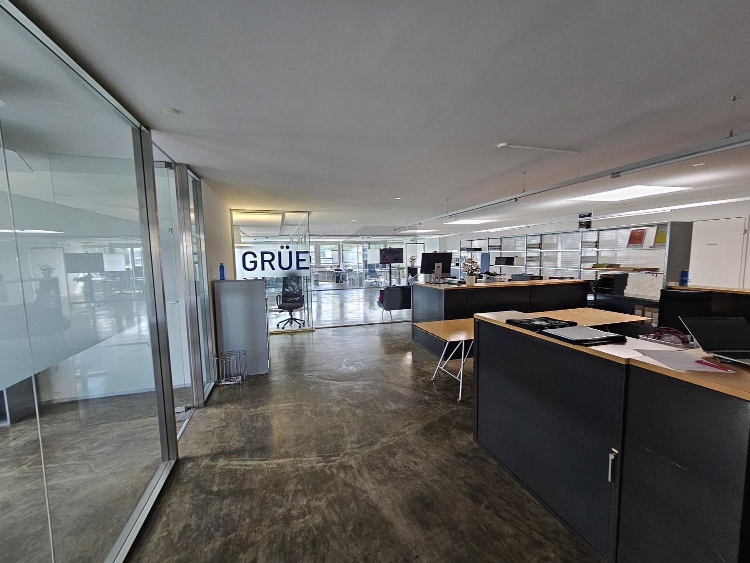 322m² bureau, photo 2 sur 4
