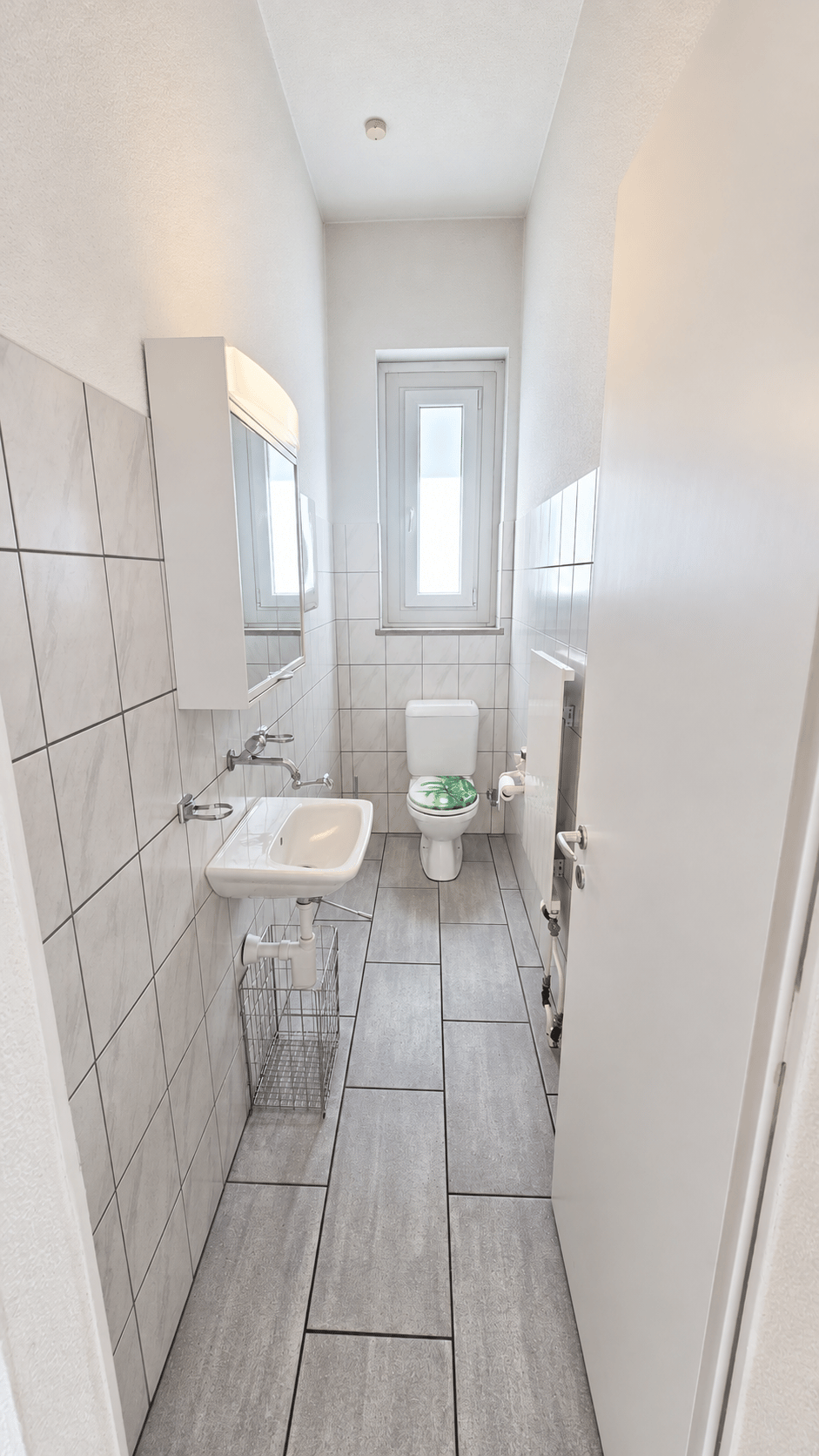 95m² commercial