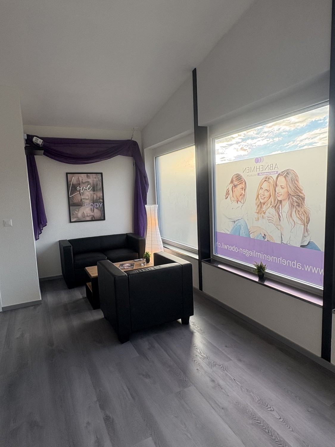 100m² commercial