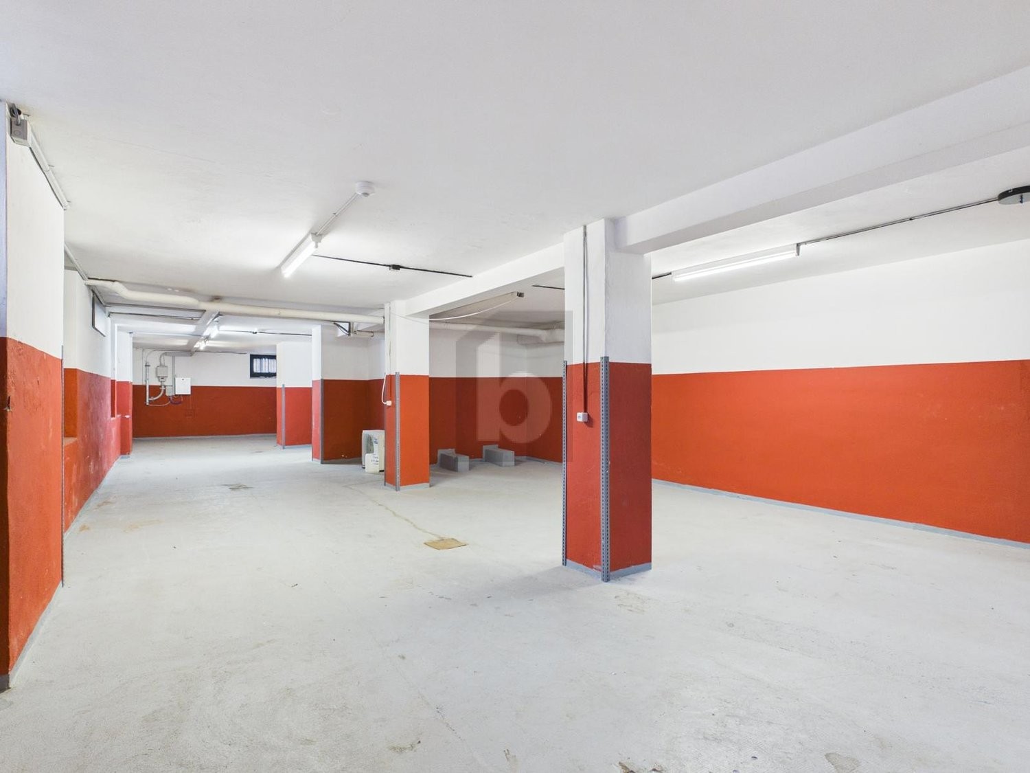199m² deposito, foto 3 di 4