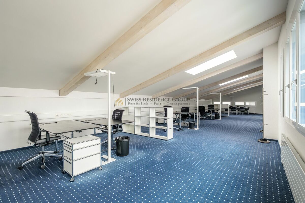 135m² commercial