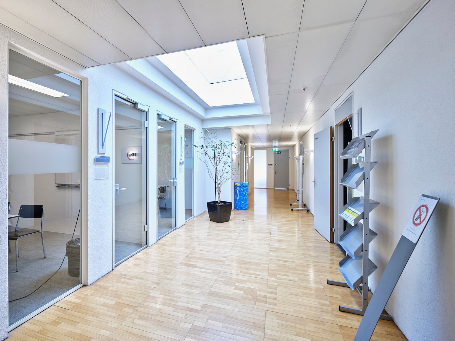 8980m² office, Foto 5 von 9