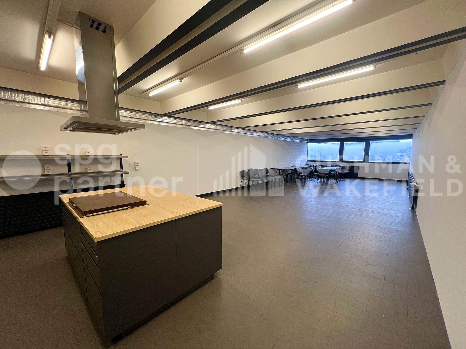 3090m² storage room, photo 10 of 10