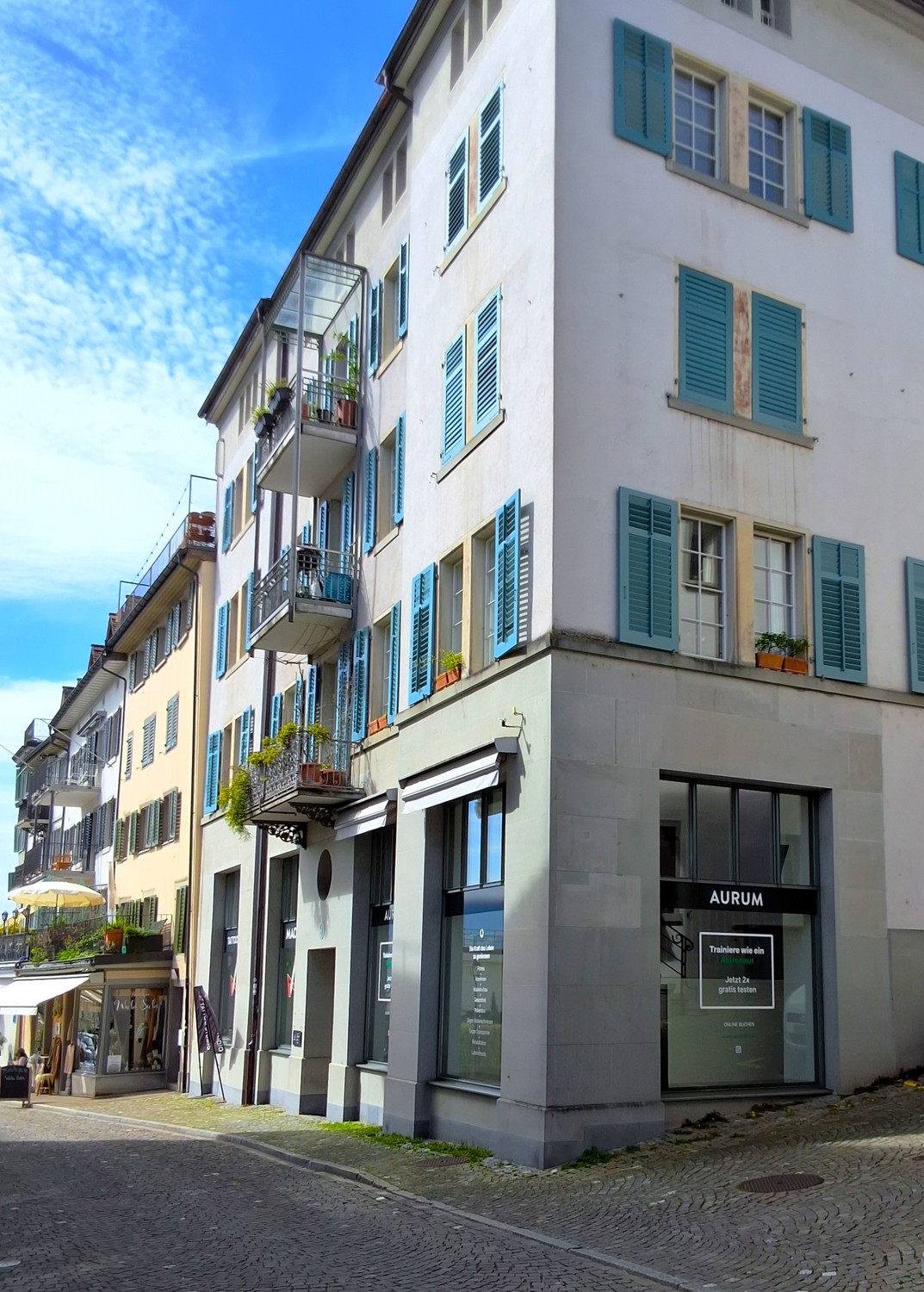 108m² commercial