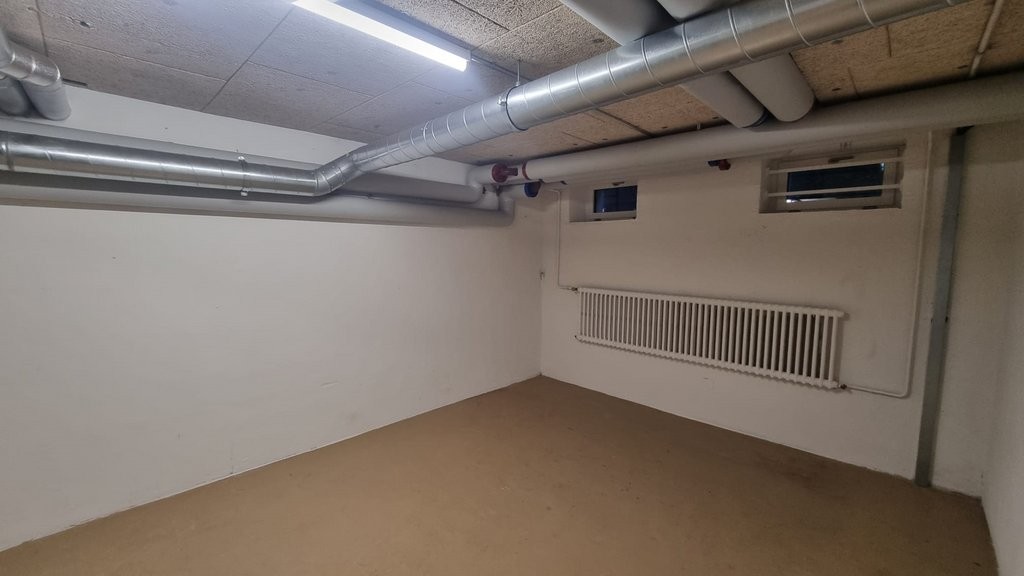 Deposito di 26m², foto 2 di 3