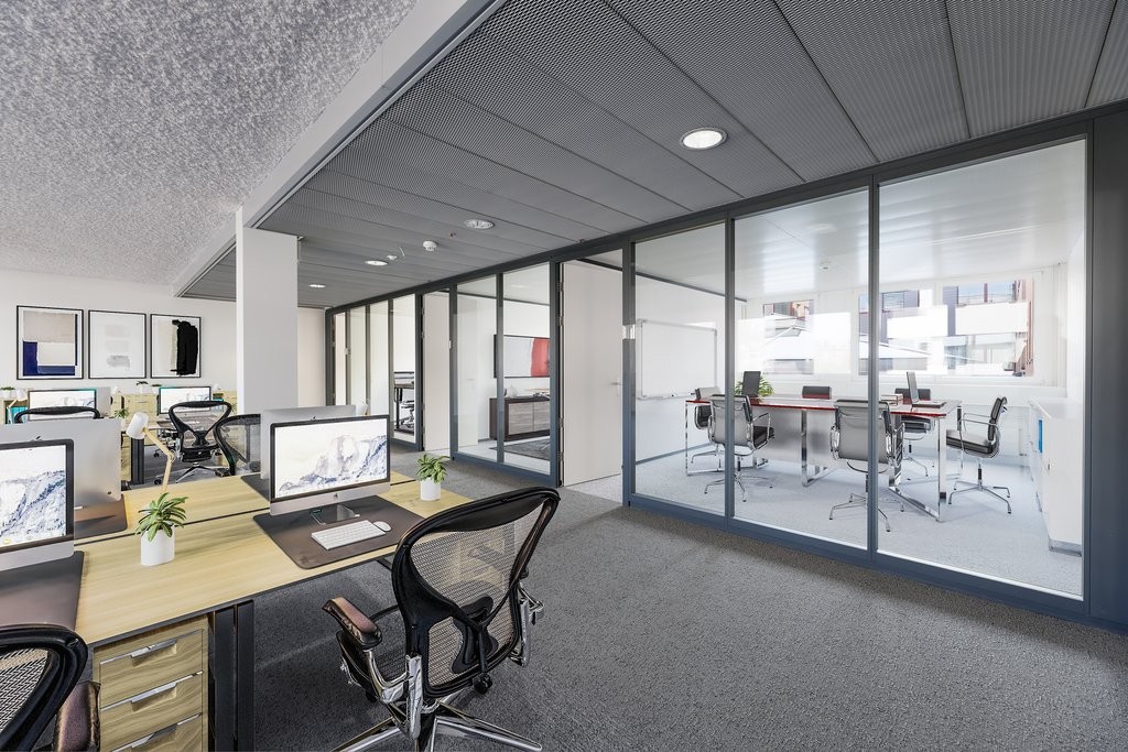 213m² office