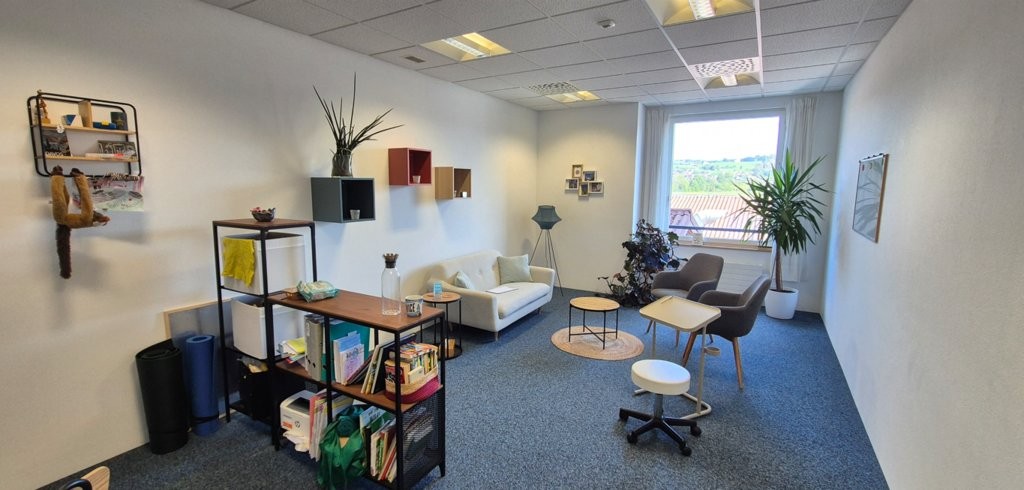 27m² office